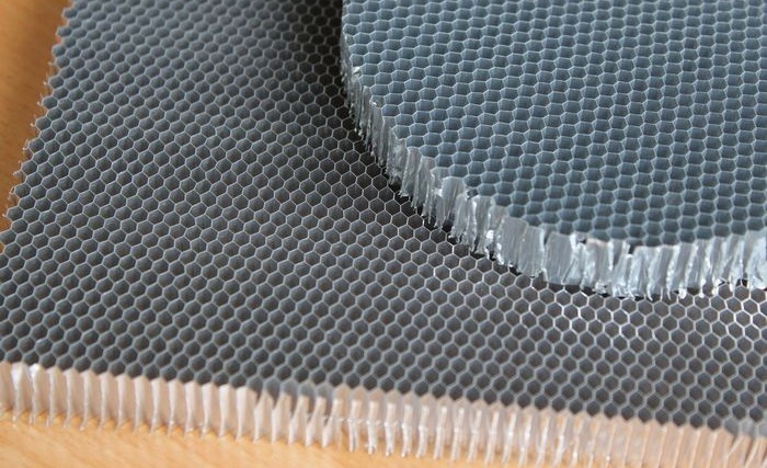 Honeycomb aluminium foil